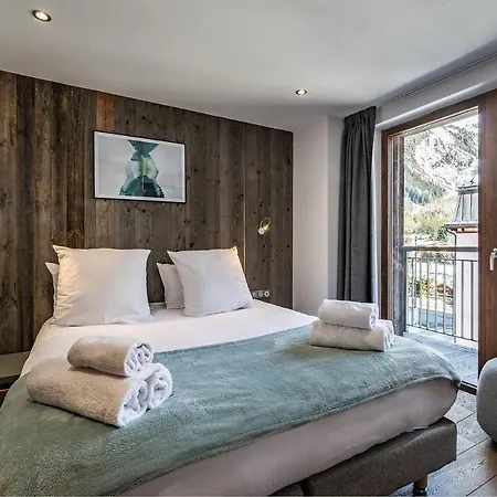 Herzog Argentiere - By Emerald Шале *