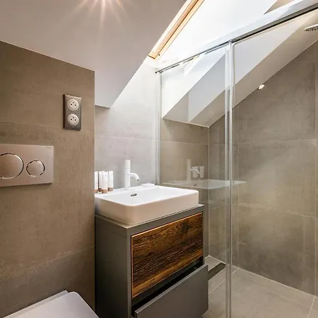 Herzog Argentiere - By Emerald Шале *