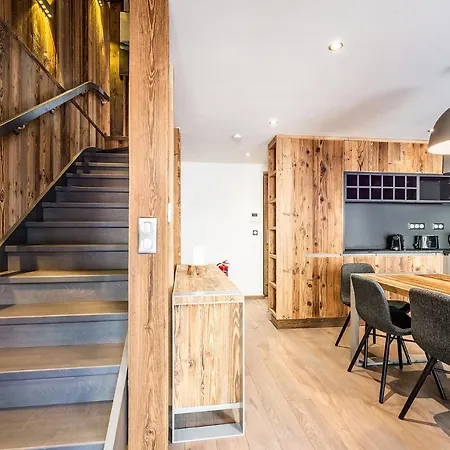 Herzog Argentiere - By Emerald Chalet Chamonix